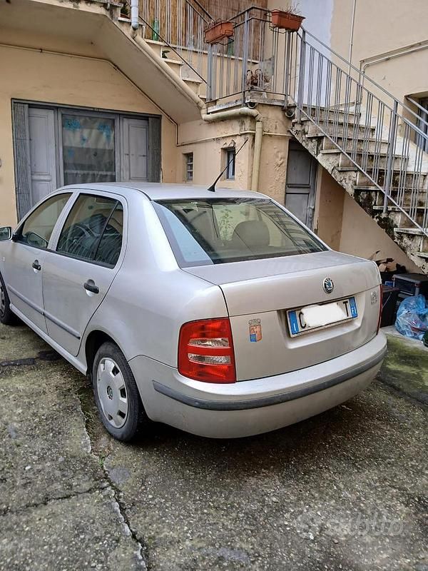 Usata Skoda Fabia 2003 Grigio Utilitaria