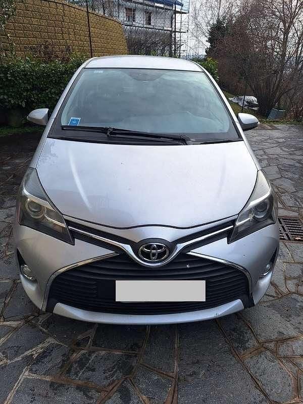 Usata Toyota Yaris Active 65 CV (47 kW) 2015 Utilitaria