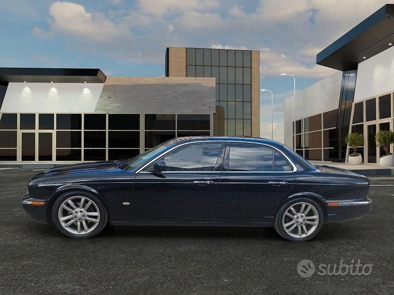 Usata Jaguar XJ Sovereign 207 CV (152 kW) 2006 Nero Berlina