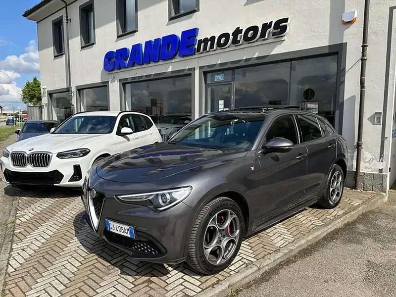 Grigio scuro metallizzato Usata 2022 Alfa Romeo Stelvio Ti SUV | 39.950 € (Cara) - Immagine 1/4