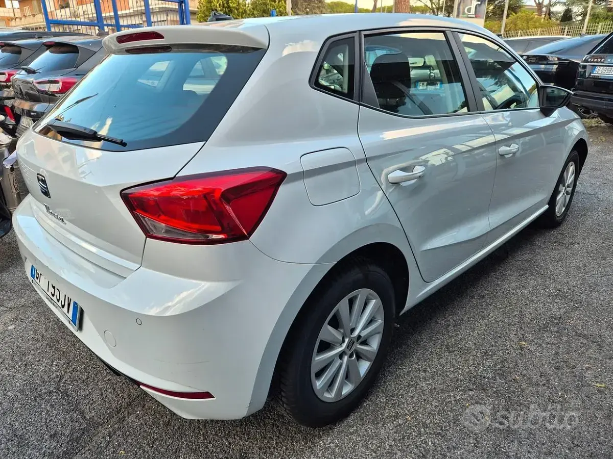 Usata Seat Ibiza Style 95 CV (69 kW) 2023 Bianco Utilitaria