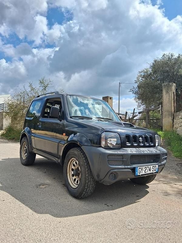 Usata Suzuki Jimny 86 CV (63 kW) 2008 Nero SUV