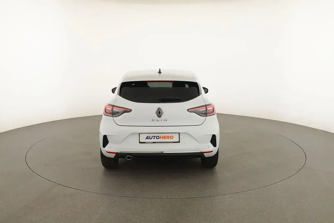 Usata Renault Clio Techno 91 CV (66 kW) 2024 Bianco Utilitaria