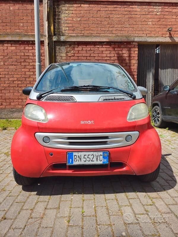Usata 2000 Smart ForTwo Coupé Due volumi | 800 € (Super prezzo) - Immagine 1/4