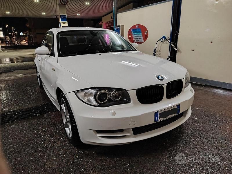 Usata BMW 120 177 CV (130 kW) 2008 Bianco Utilitaria