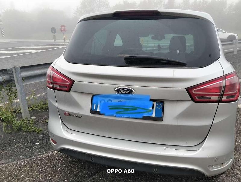 Begagnad Ford B-MAX Titanium 95 HK (69 kW) 2017 Minibuss