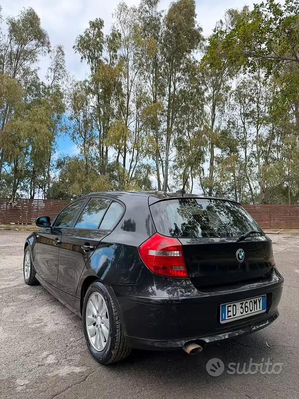 Usata BMW 116 115 CV (84 kW) 2010 Nero Utilitaria