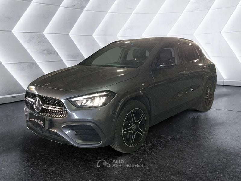 Usata Mercedes GLA250 Advanced Plus 218 CV (160 kW) 2025 Grigio SUV