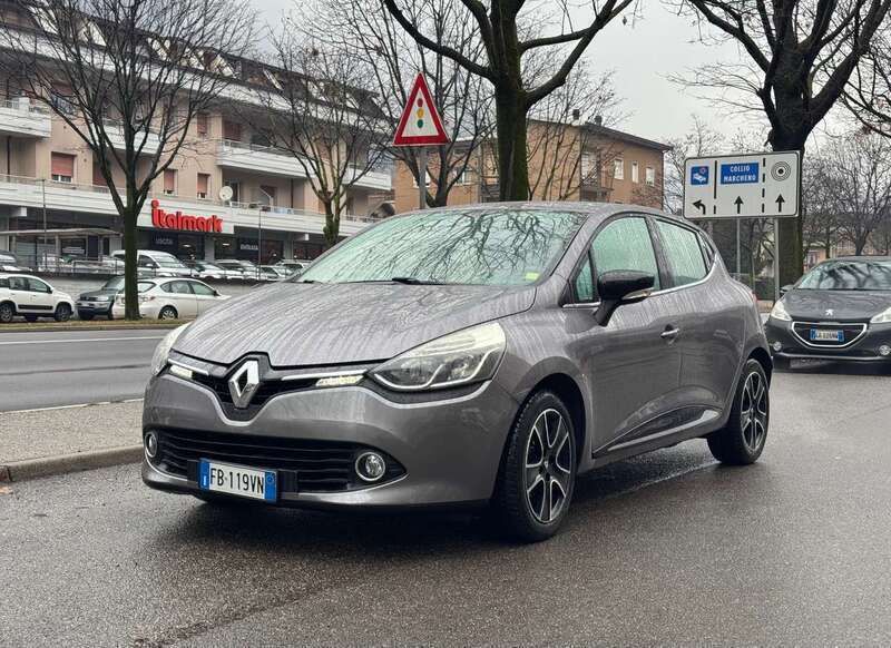 Usata Renault Clio IV 90 CV (66 kW) 2015 Argento Berlina