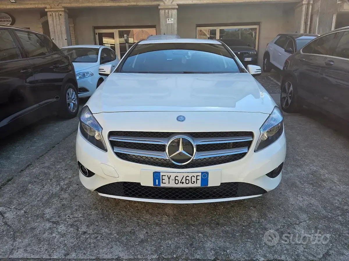 Usata Mercedes A180 109 CV (80 kW) 2015 Bianco Berlina