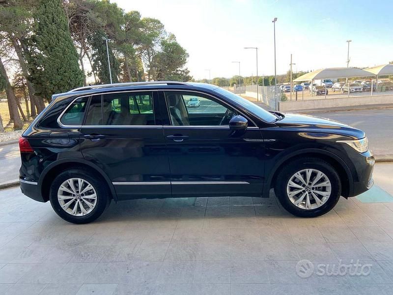 Usata VW Tiguan Life 150 CV (110 kW) 2022 Nero SUV