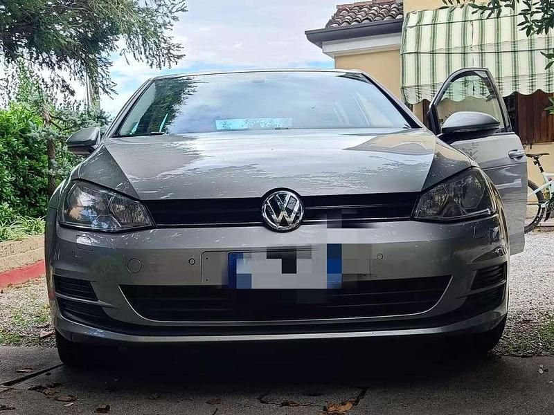 Usata VW Golf VII Comfortline 110 CV (80 kW) 2014 Argento Berlina