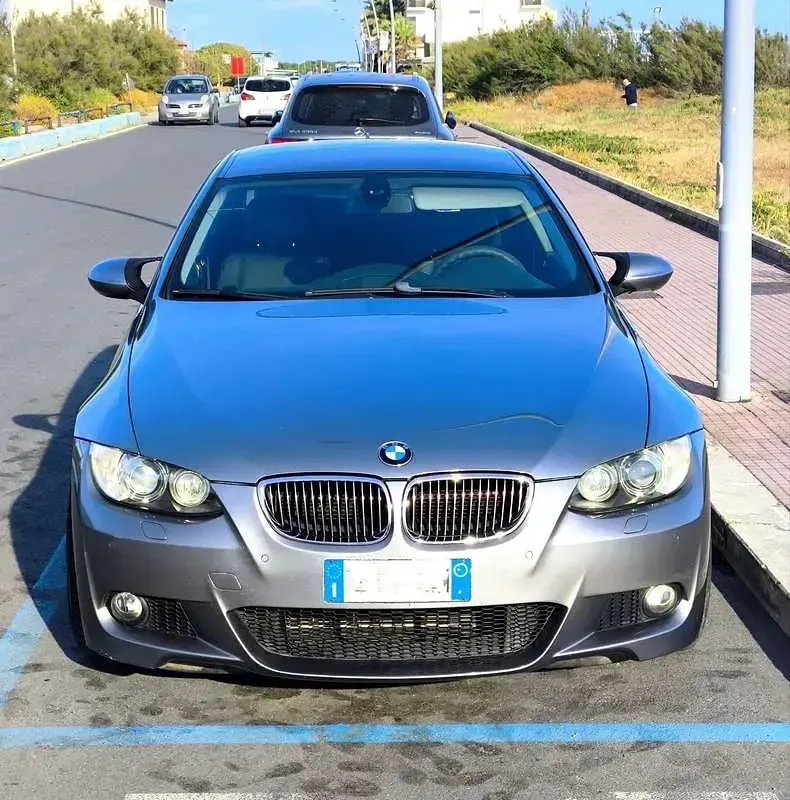 Usata BMW 325 Comfort Edition 218 CV (160 kW) 2006 Coupé