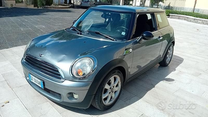 Grigio Usata 2010 Mini Cooper Utilitaria | 3400 € (Ottimo prezzo) - Immagine 1/4