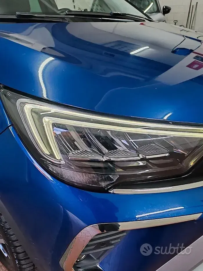 Usata Opel Crossland Ultimate 131 CV (96 kW) 2023 Bluazzurro SUV
