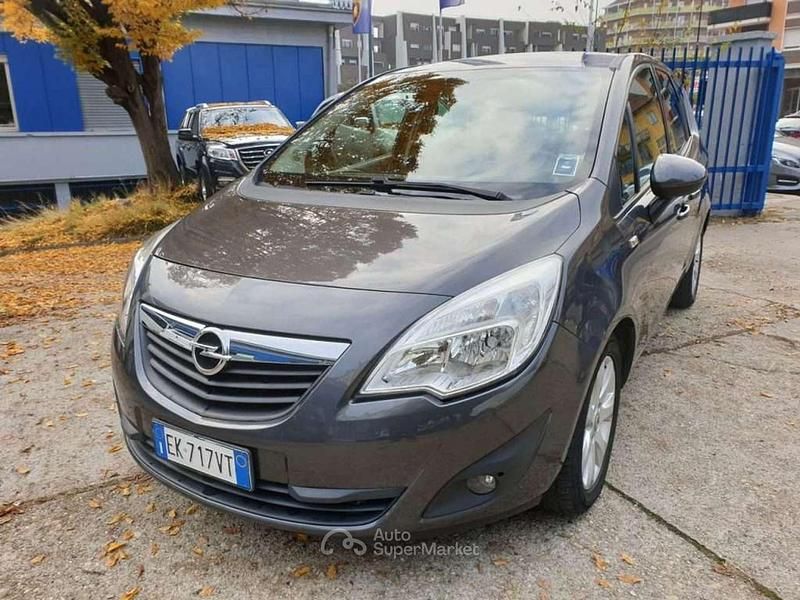Usata Opel Meriva Cosmo 95 CV (69 kW) 2012 Grigio Monovolume