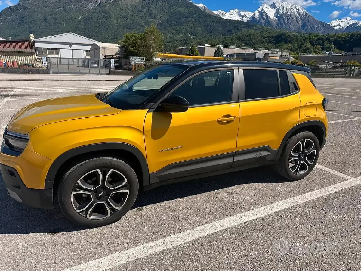 Usata Jeep Avenger Summit 101 CV (74 kW) 2024 Giallo SUV