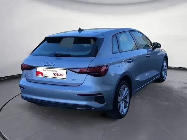 Usata Audi A3 Business 150 CV (110 kW) 2021 Argento floret metallizzato Berlina