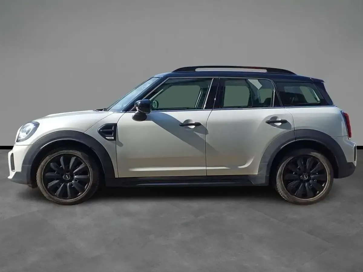 Usata Mini Cooper D Countryman 150 CV (110 kW) 2021 White silver metallizzato SUV