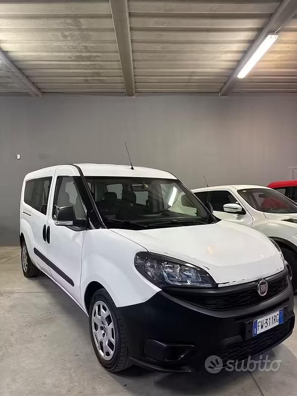 Usata Fiat Doblò 120 CV (88 kW) 2019 Bianco Monovolume