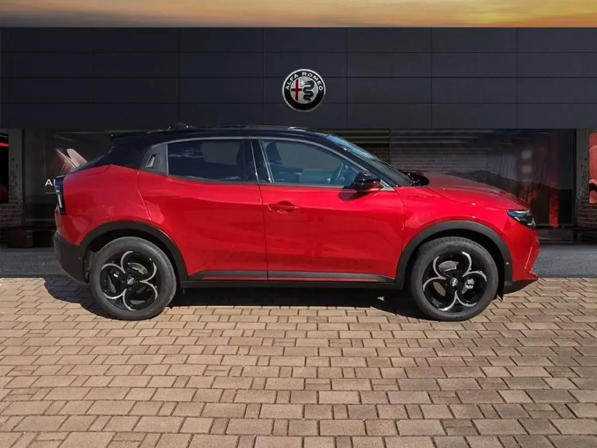 Usata Alfa Romeo GT Junior Edizione Speciale 136 CV (100 kW) 2025 Rosso SUV