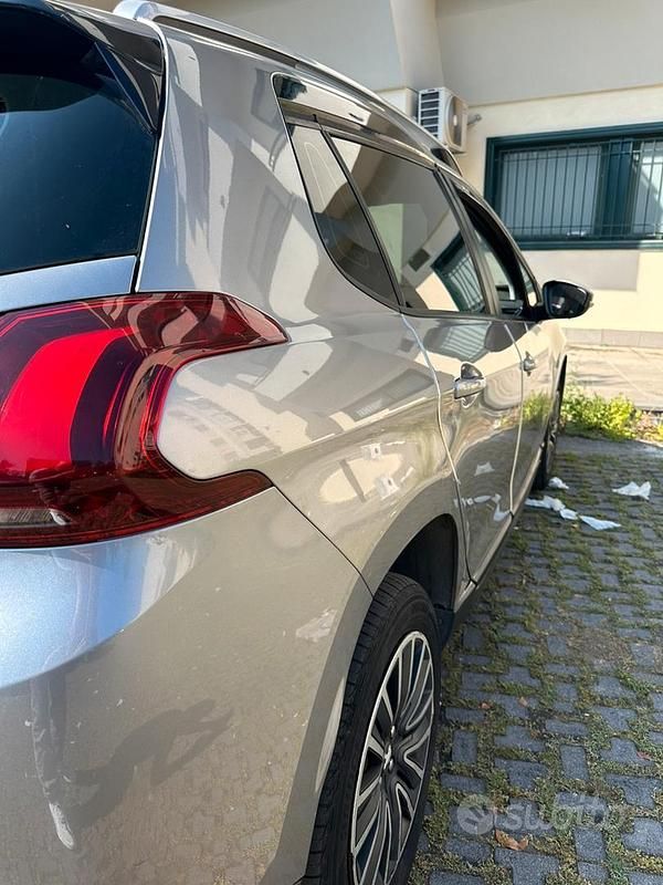 Usata Peugeot 2008 99 CV (72 kW) 2016 Grigio SUV