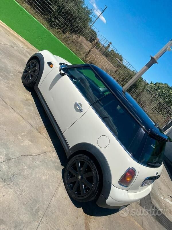 Usata 2007 Mini Cooper D Due volumi | 2900 € (Ottimo prezzo) - Immagine 1/4