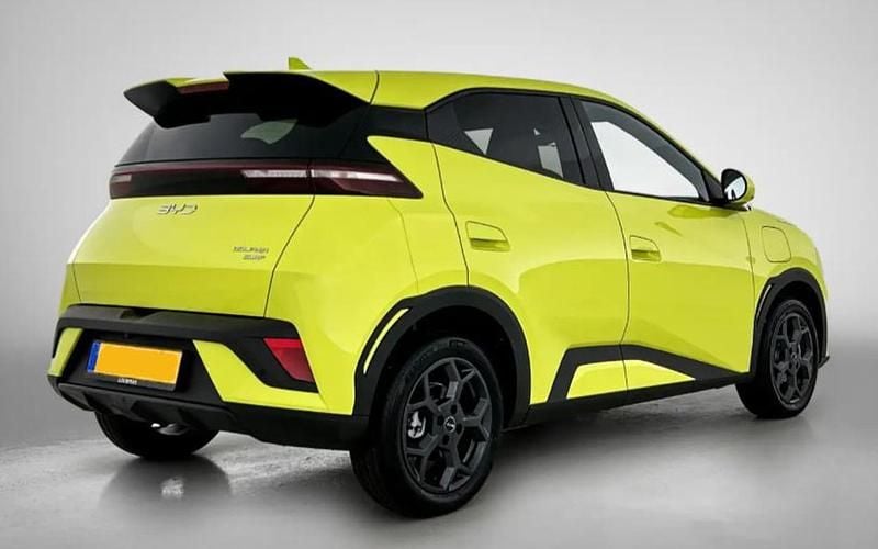 Nuova BYD Dolphin Surf Boost 114 kW (156 CV) 2026 Lime green Utilitaria