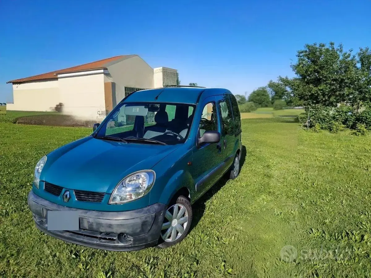 Usata Renault Kangoo 65 CV (47 kW) 2004 Verde Monovolume