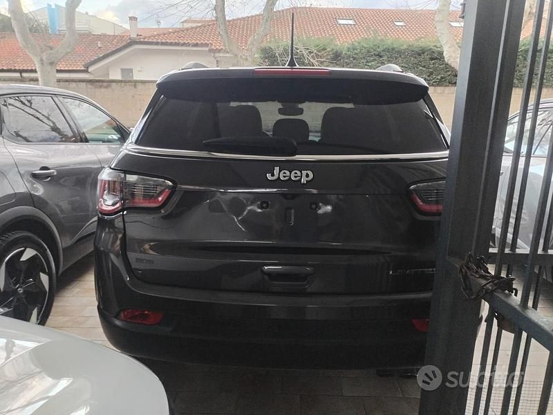 Usata Jeep Compass Limited 120 CV (88 kW) 2017 Grigio SUV