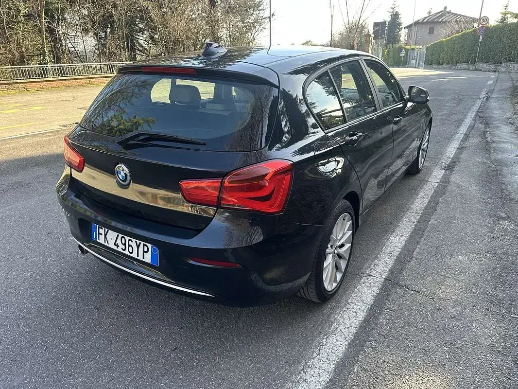 Usata BMW 118 Efficient Dynamics 150 CV (110 kW) 2017 Nero Utilitaria