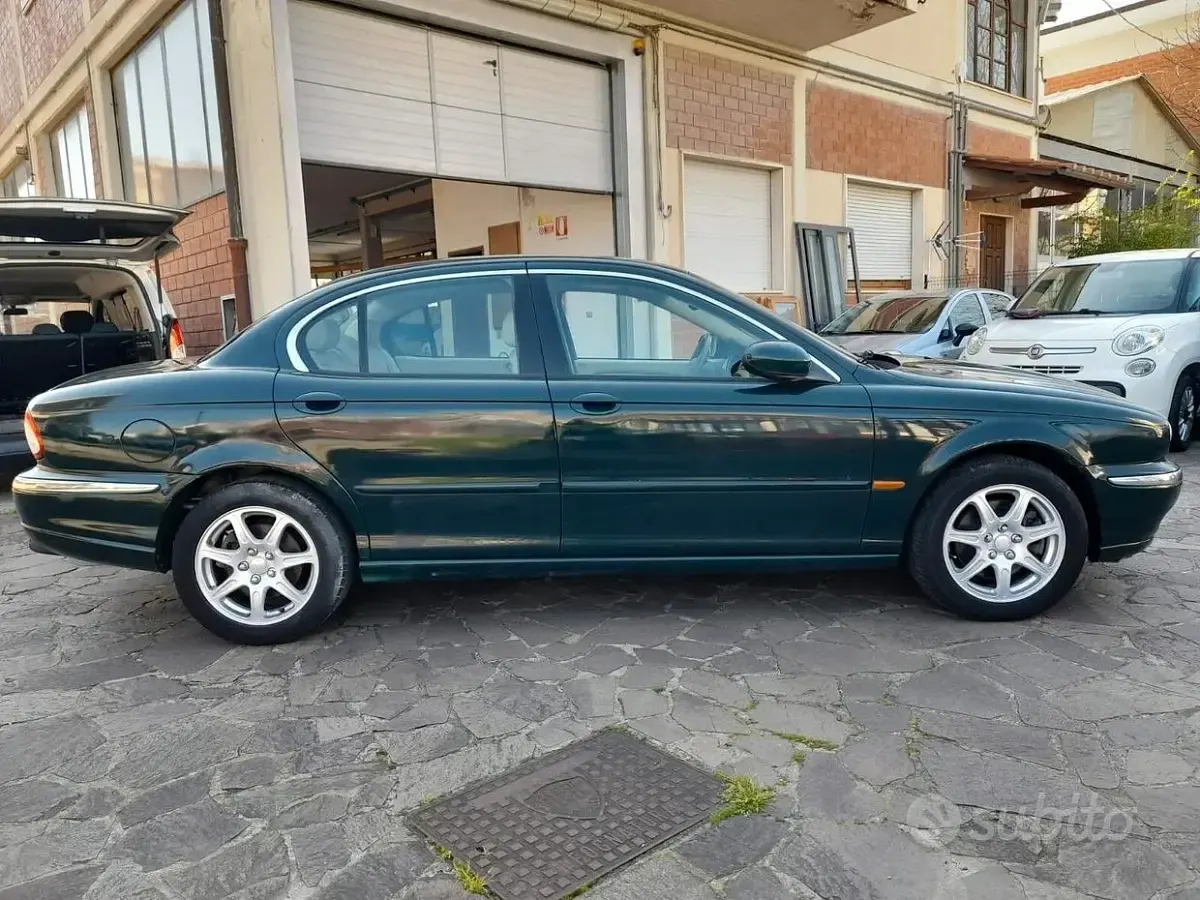Usata Jaguar X-type Executive 131 CV (96 kW) 2004 Verde Berlina