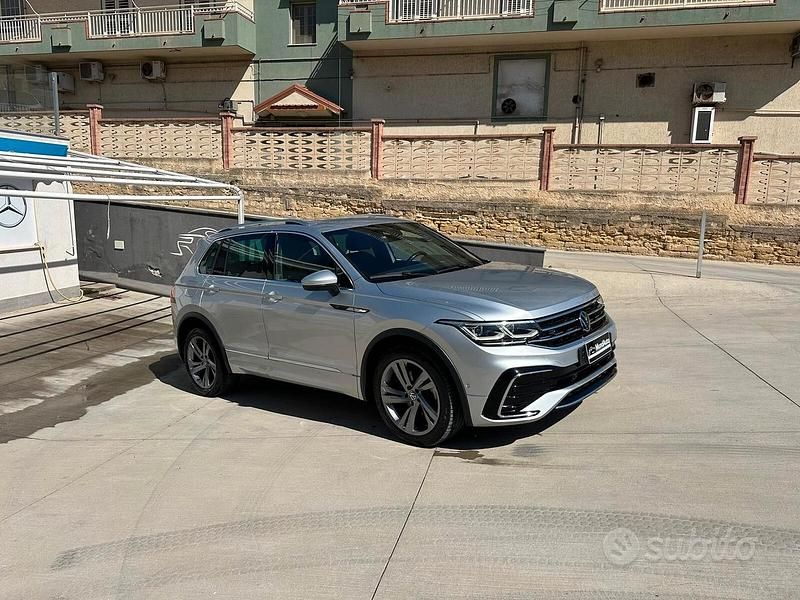 Usata VW Tiguan R 150 CV (110 kW) 2023 Grigio SUV