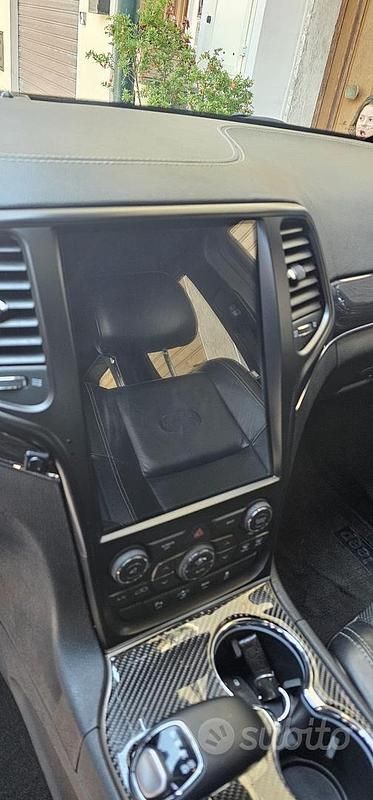 Nero Usata 2016 Jeep Grand Cherokee Overland SUV | 19.900 € (Molto cara) - Immagine 1/4