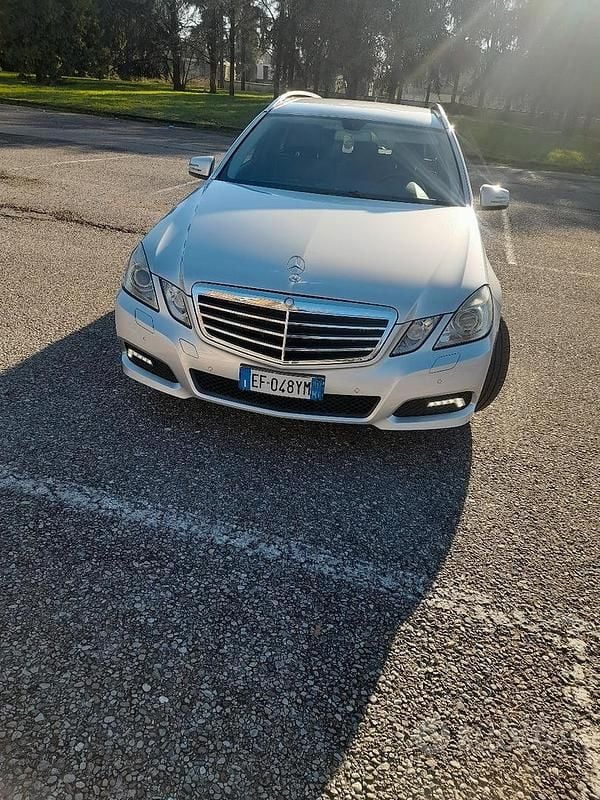 Usata Mercedes E300 2010 Grigio Station wagon