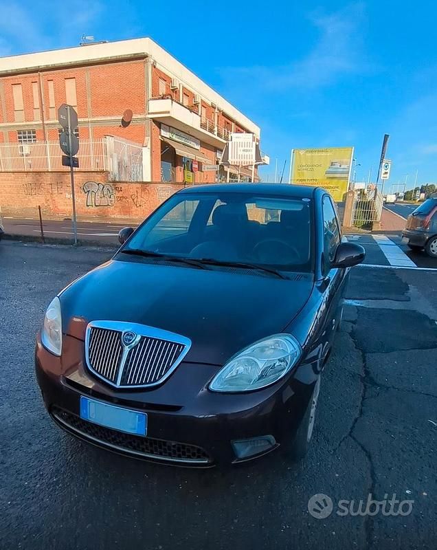 Usata 2010 Lancia Ypsilon Due volumi | 2200 € (Super prezzo) - Immagine 1/3