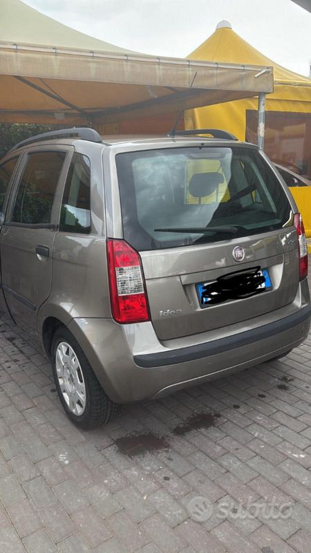 Usata Fiat Idea 90 CV (66 kW) 2010 Marrone Monovolume