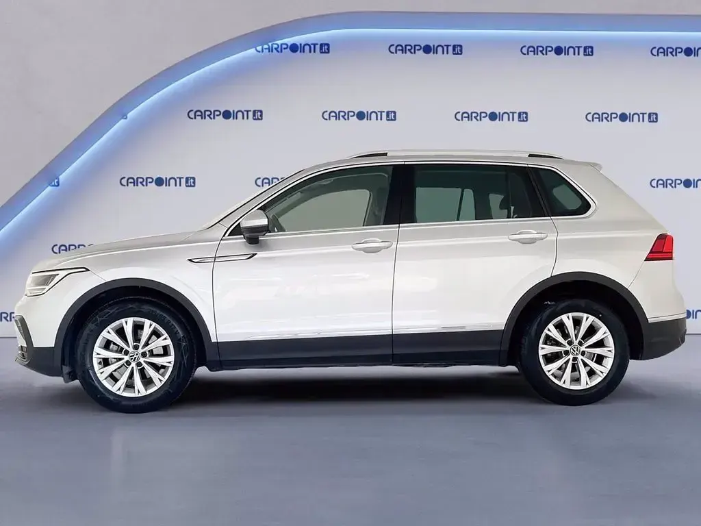Usata VW Tiguan Life 150 CV (110 kW) 2021 Argento SUV