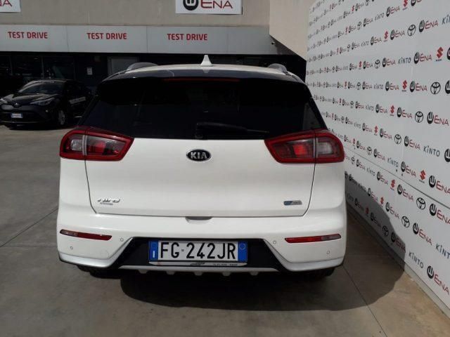 Usata Kia Niro Style 141 CV (103 kW) 2016 Bianco SUV