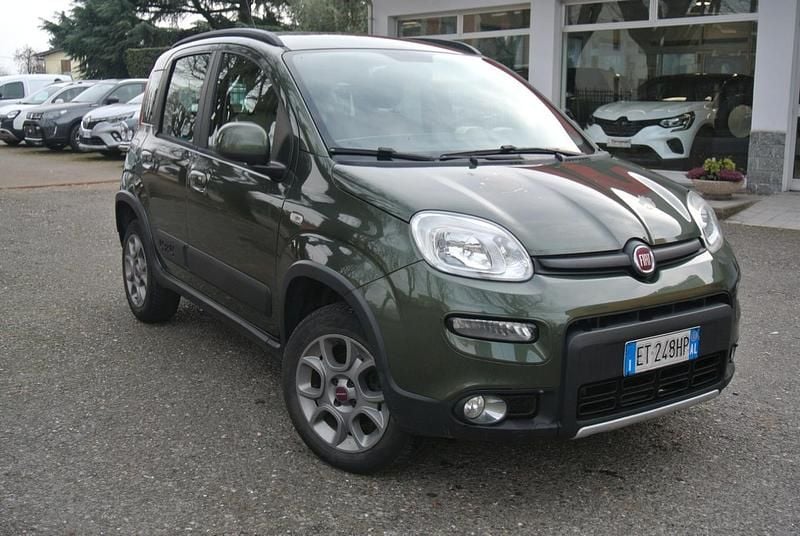 Usata Fiat Panda 4x4 S 80 CV (58 kW) 2016 Verde Utilitaria