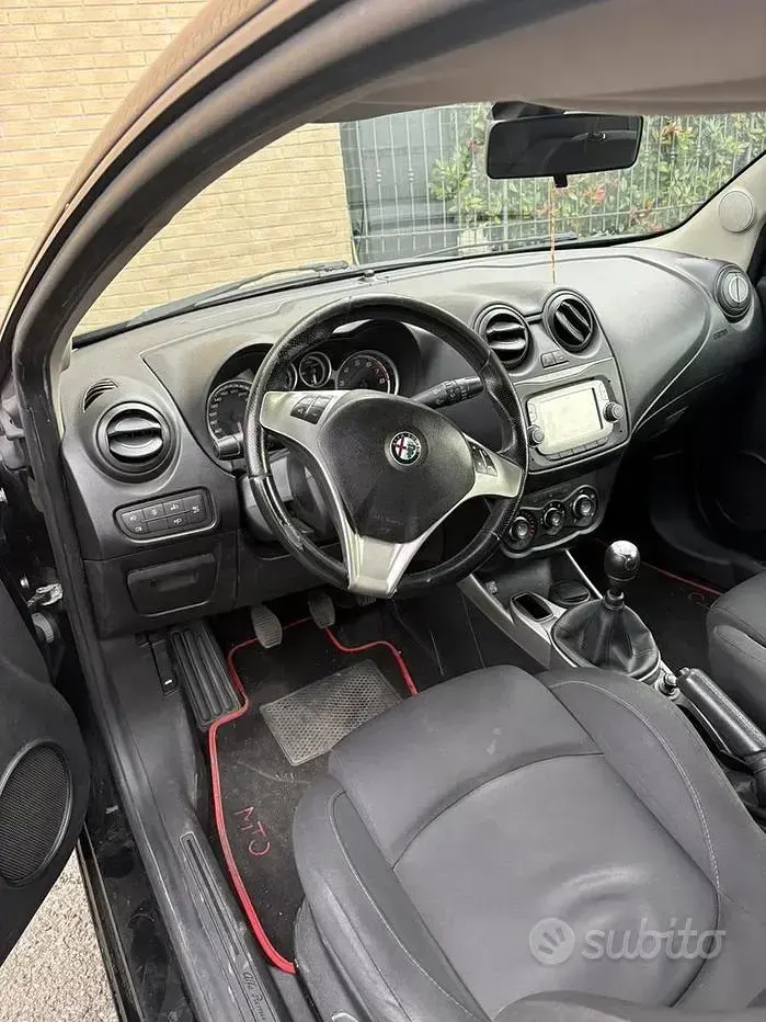 Usata Alfa Romeo MiTo 77 CV (56 kW) 2016 Nero Utilitaria
