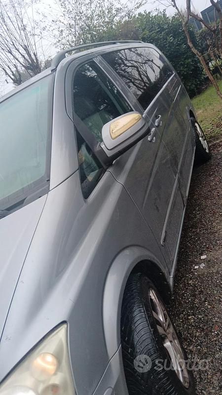 Usata Mercedes Viano 115 CV (84 kW) 2007 Grigio Monovolume