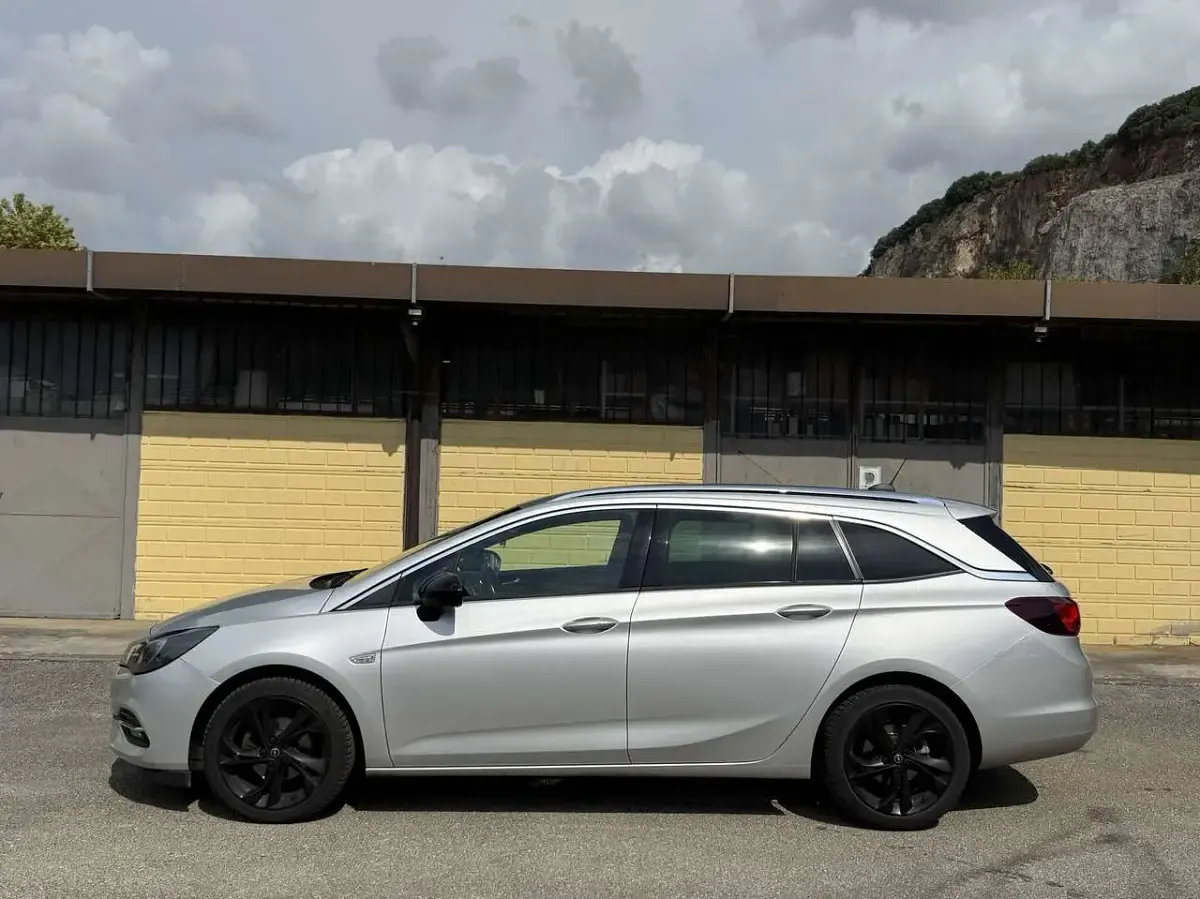 Usata Opel Astra Ultimate 122 CV (89 kW) 2021 Argento Station wagon