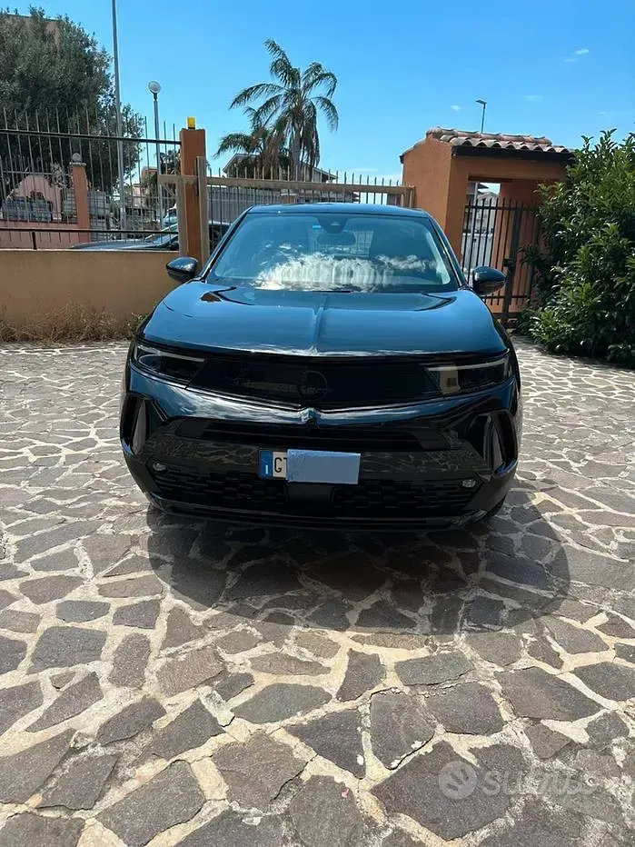 Usata Opel Mokka 131 CV (96 kW) 2024 Nero SUV