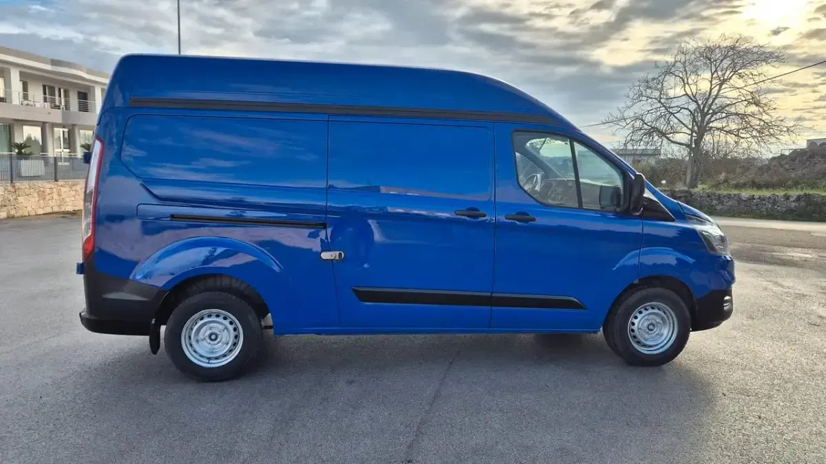 Usata Ford Transit Custom Titanium 169 CV (124 kW) 2021 Blu