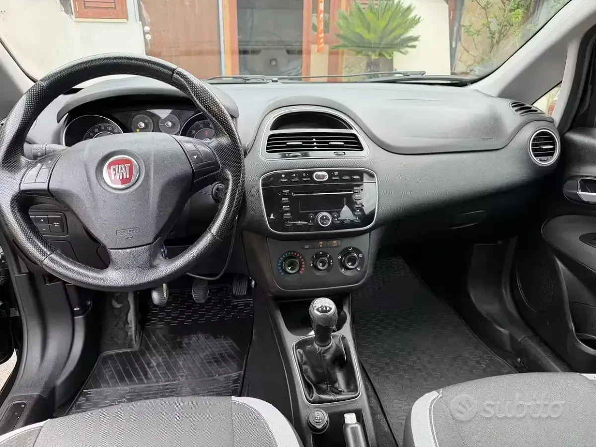 Usata Fiat Punto Evo 95 CV (69 kW) 2012 Nero Utilitaria