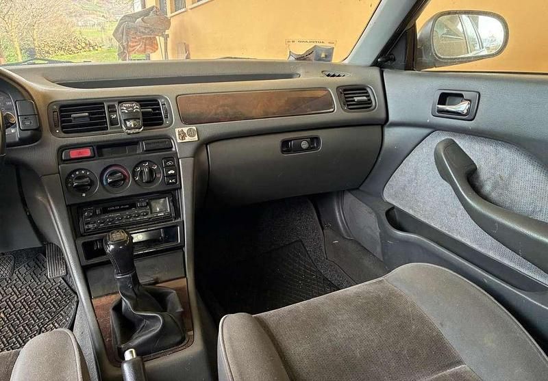 Usata Rover 618 116 CV (85 kW) 1996 Argento Berlina