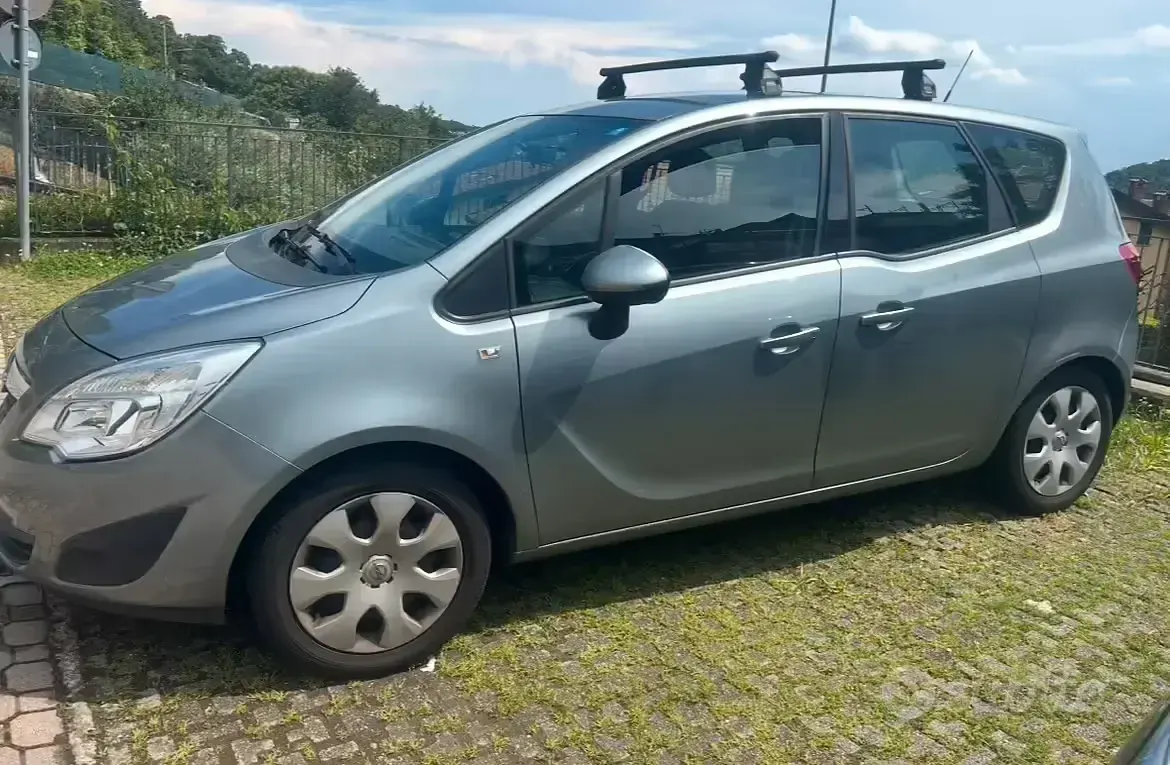 Usata Opel Meriva 90 CV (66 kW) 2014 Grigio Monovolume
