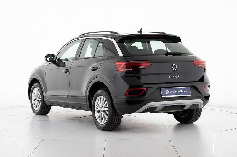 Usata VW T-Roc Life 116 CV (85 kW) 2024 Nero SUV