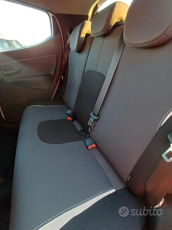 Usata Lancia Ypsilon 69 CV (50 kW) 2015 Bianco Utilitaria